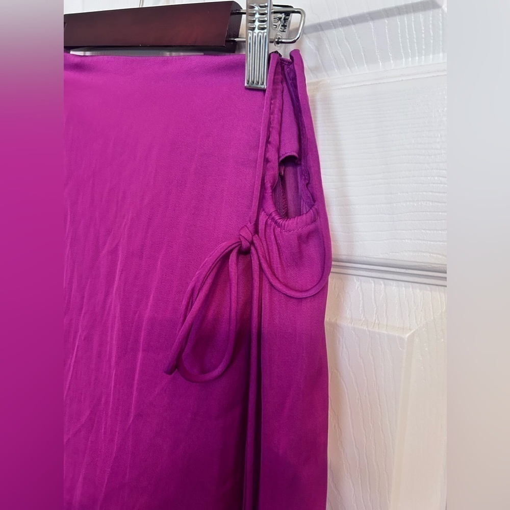 NWOT Free People, Satin Angie Set, Size 6 in Magenta Haze - Picture 5 of 9